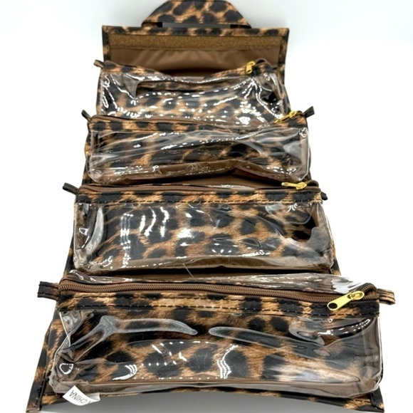 NWOT JM NEW YORK Leopard Print Roll Up Travel Toiletry/Makeup with 2 handles Bag - Picture 5 of 10